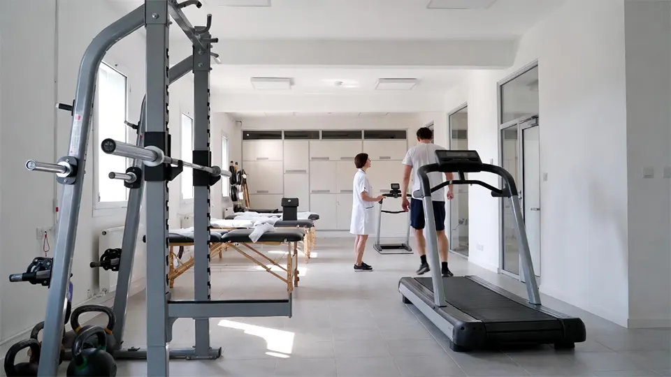 How to Find a "Back Pain Physical Therapist Near Me" That Actually Helps